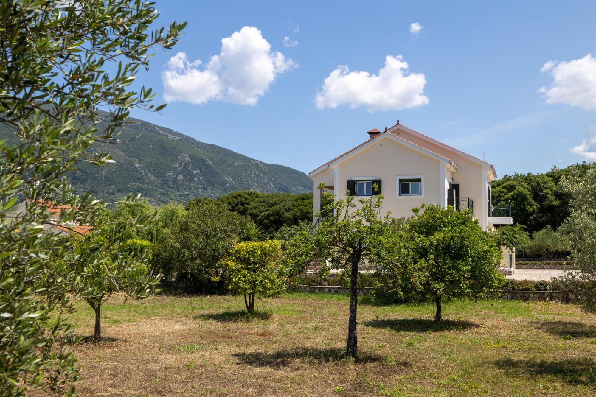 Arte Villa Nefeli Apartment Sami  Esterno foto